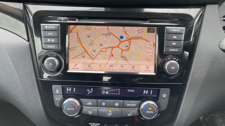 Nissan Qashqai 1.3 DiG-T Acenta Premium 5dr Petrol Hatchback